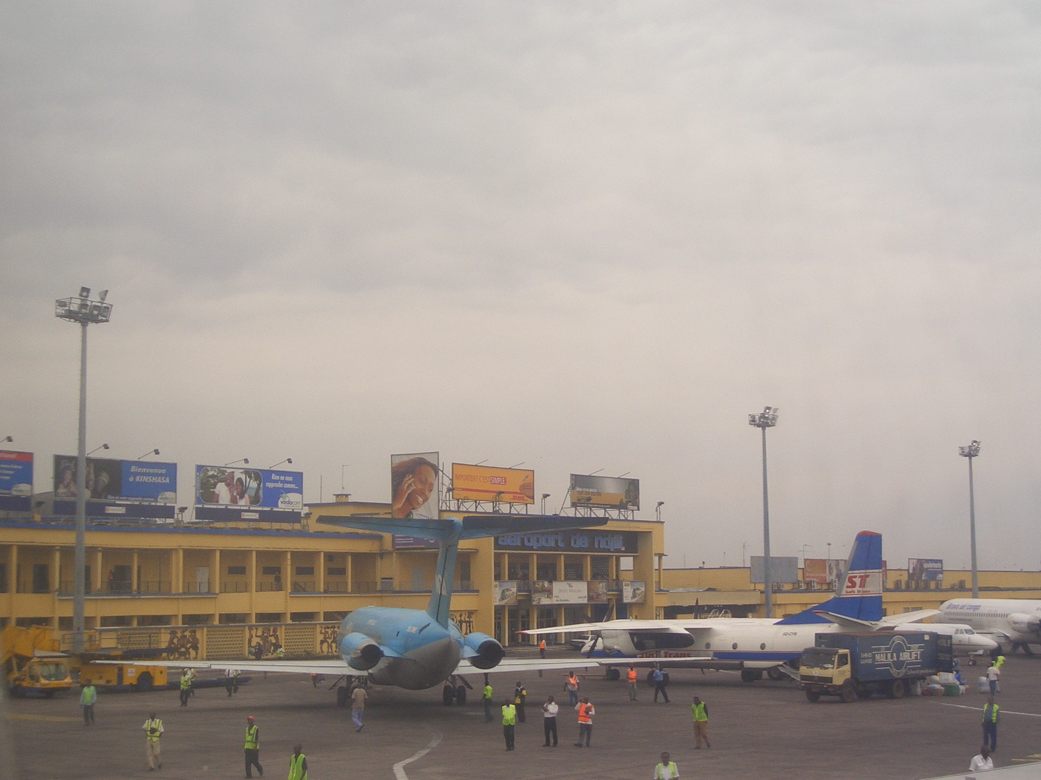 Libándá lya mpɛ́pɔ lya N'djili (N'djili International Airport) libándá