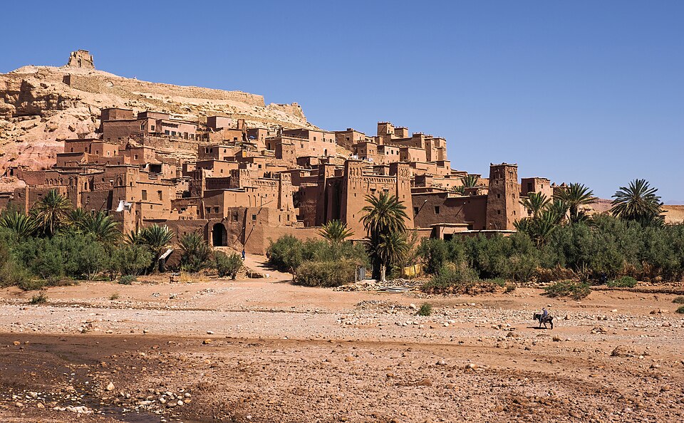 แคมป์ทะเลทรายหรู (Luxury Desert Camp) รูปลักษณ์ภายนอก