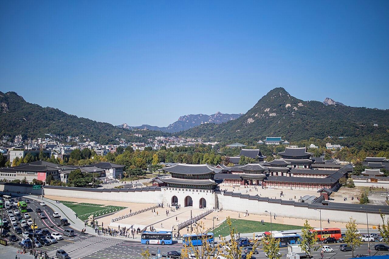 光化门和景福宫:从王朝空间进入首尔 stampa tar-rotta