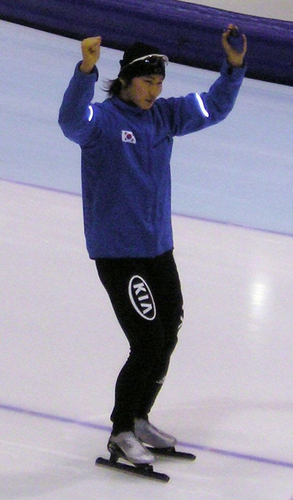 李刚仁(Lee Kang-in) ritratt tal-futbol