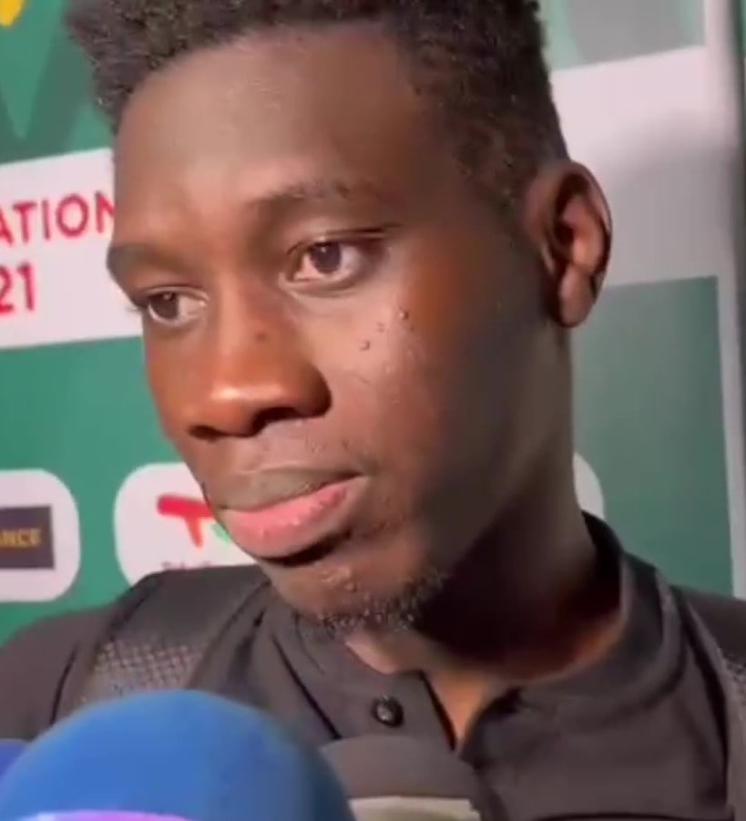伊斯梅拉·萨尔(Ismaila Sarr) Fussball Foto