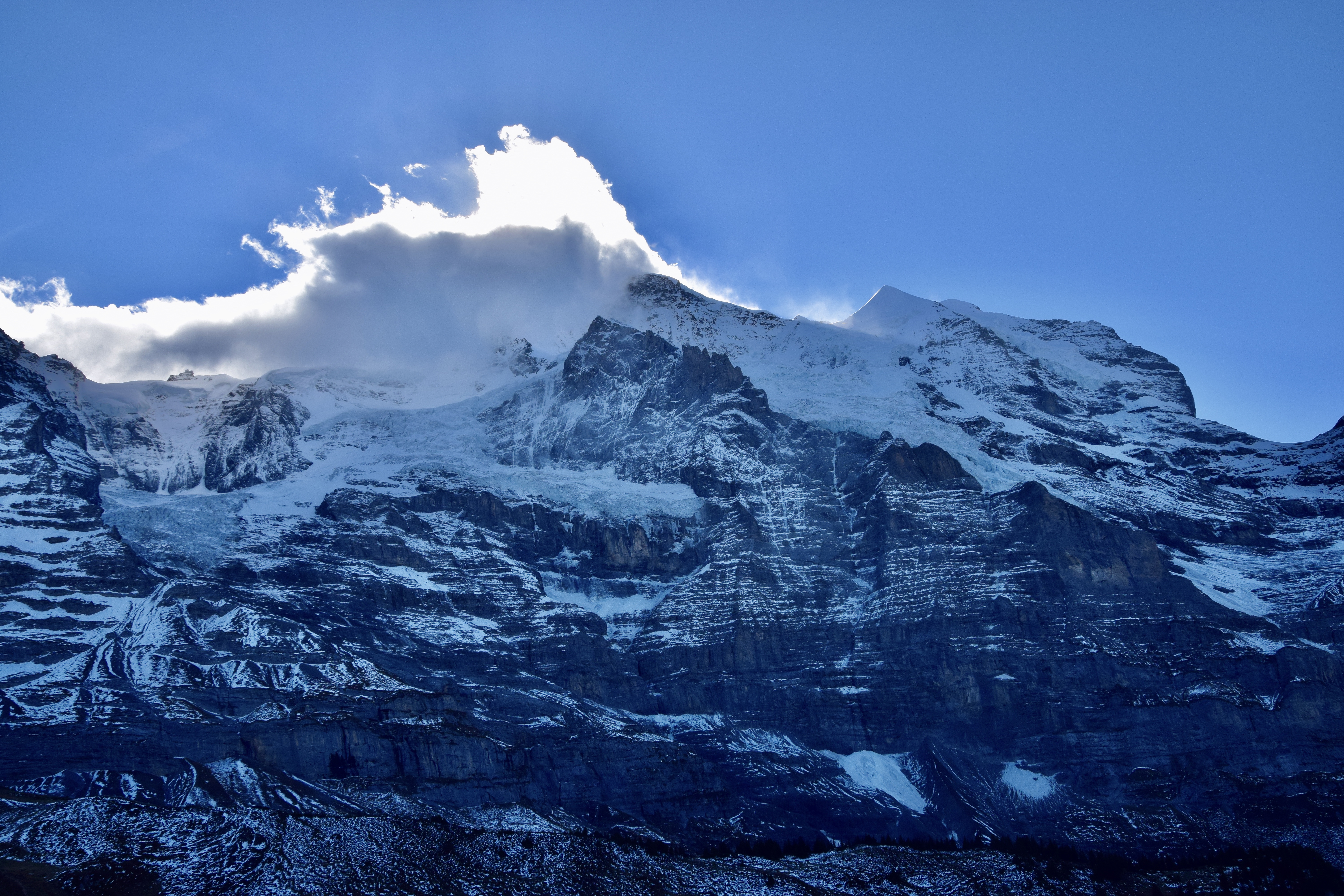 Interlaken kple Jungfrau: exɔ asi gake ŋku dzɔna edzi Mɔ ƒe nɔnɔmetata